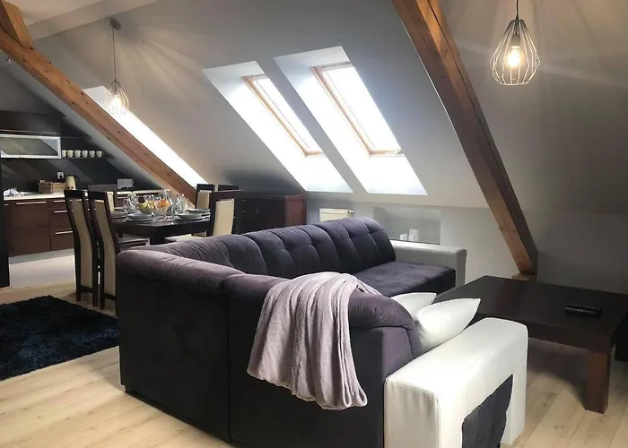 アパート Mietowa Sowa