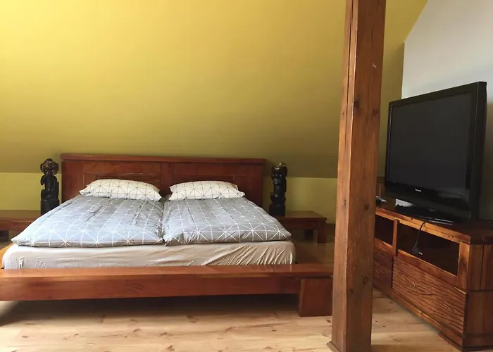 Mietowa Sowa アパート イェレニャ・グーラ